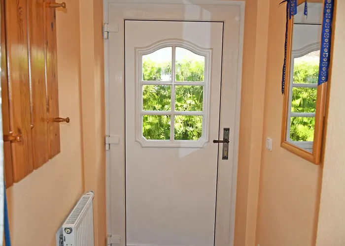 Mit Kamin Am Selliner Seepark Зеллин